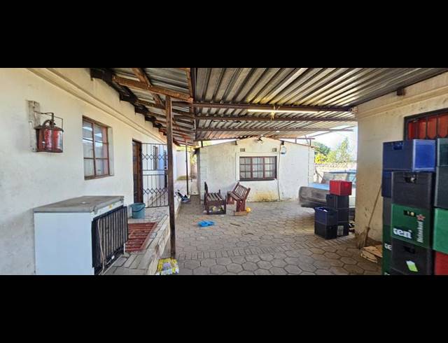 7 BEDROOM HOUSE FOR SALE IN LOTUS GARDENS